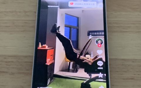 稳定可靠的iOS系统，成就最适合长辈们使用的iPhone手机。