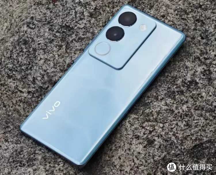 vivo超高颜值5G：20GB+1.5K曲面屏+216Hz+5000万前摄，仅1799元