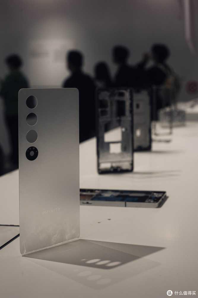 魅族20ininity·无界美学设计展,来一点魅族极致的震撼!插图4 魅族20ininity·无界美学设计展,来一点魅族极致的震撼!