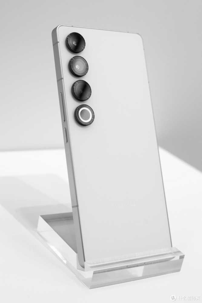 魅族20ininity·无界美学设计展,来一点魅族极致的震撼!插图8 魅族20ininity·无界美学设计展,来一点魅族极致的震撼!