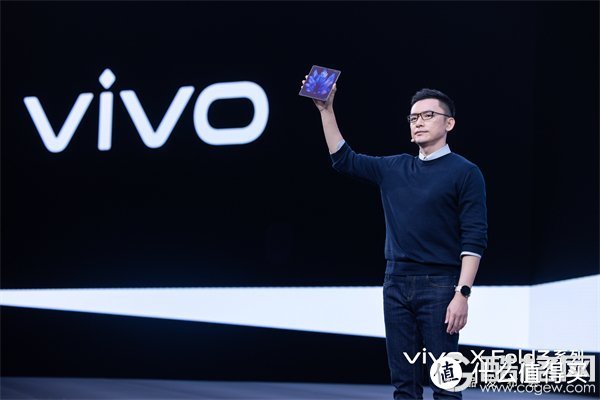 vivo X Fold3系列旗舰折叠新品正式发布
