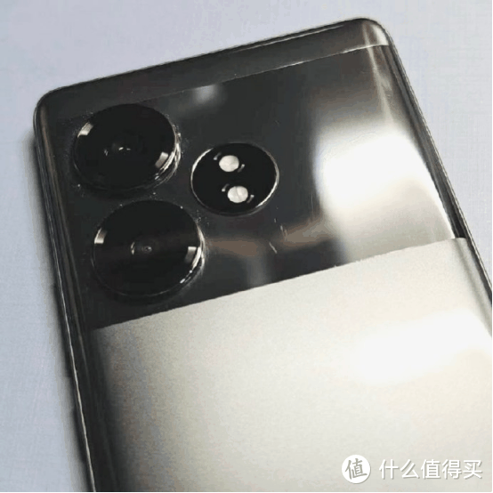 搭载6000nit无双屏，配合骁龙7+gen3，中端机型王者来袭？
