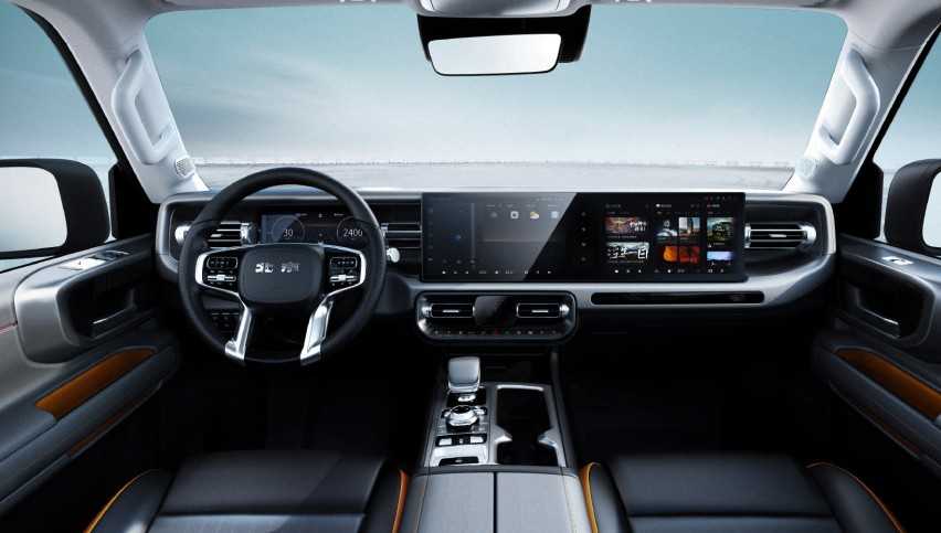 全新一代北京BJ40剑指长城坦克300