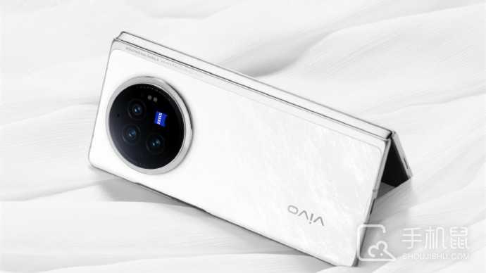 vivoXFold3是目前最轻薄的折叠机吗?vivoXFold3是最轻最薄的折叠手机吗插图 vivo X Fold3是目前最轻薄的折叠机吗?