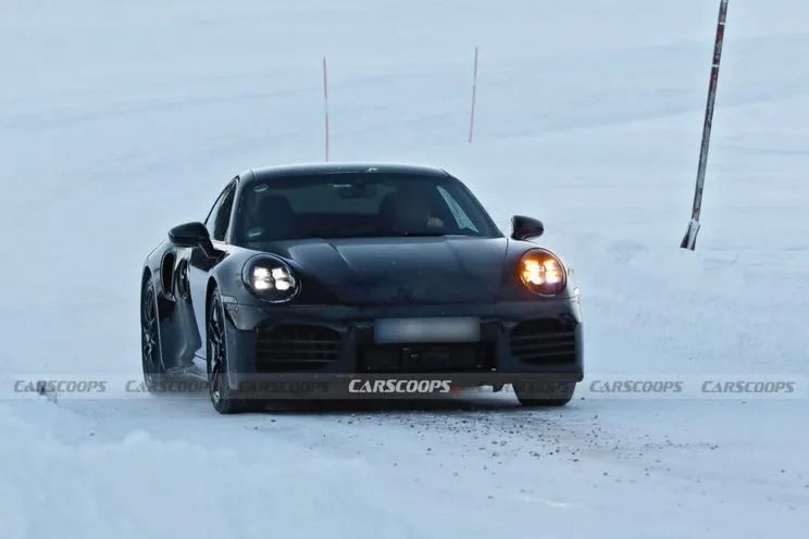 新车代号992.2,保时捷911谍照插图3 新车代号992.2,保时捷911谍照