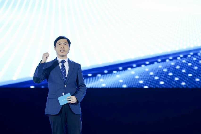 悦闻|面面俱到，东风奕派轿跑eπ007正式上市