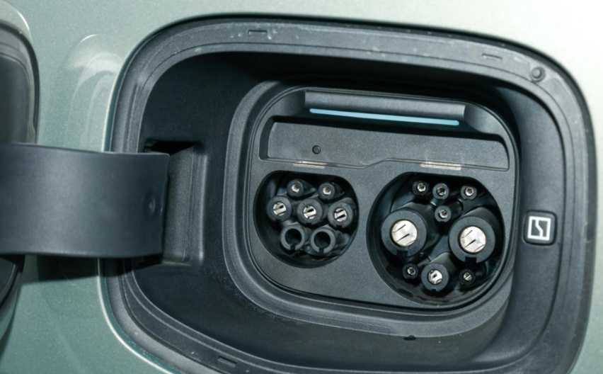 2024款极氪001，26.9万就可以拥有678马力，V12内燃机级别