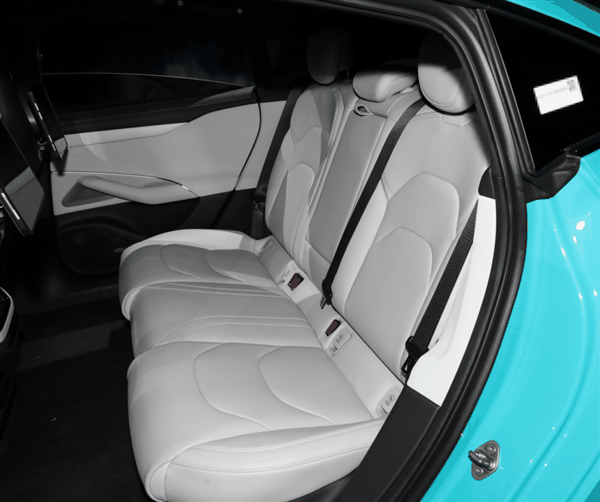 体验完小米SU7 我只能说：雷军想的很清楚！