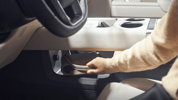 大5座旗舰SUV!2024款理想L7上市:起售价31.98万元插图2 大5座旗舰SUV!2024款理想L7上市:起售价31.98万元