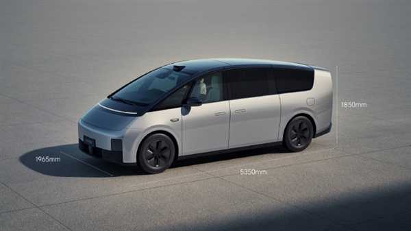 理想MEGA成全球在售空间最大的纯电动乘用车：二排超宝马7系、三排超5系