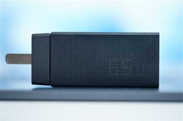 双2.8K OLED触控屏!华硕灵耀14 双屏笔记本图赏插图28 双2.8K OLED触控屏!华硕灵耀14 双屏笔记本图赏