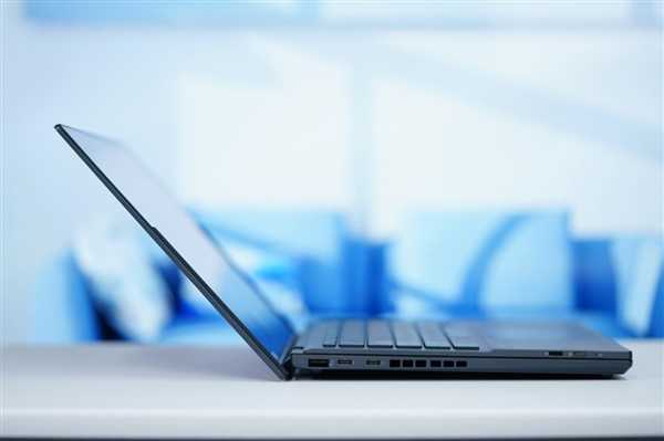 双2.8K OLED触控屏!华硕灵耀14 双屏笔记本图赏插图11 双2.8K OLED触控屏!华硕灵耀14 双屏笔记本图赏