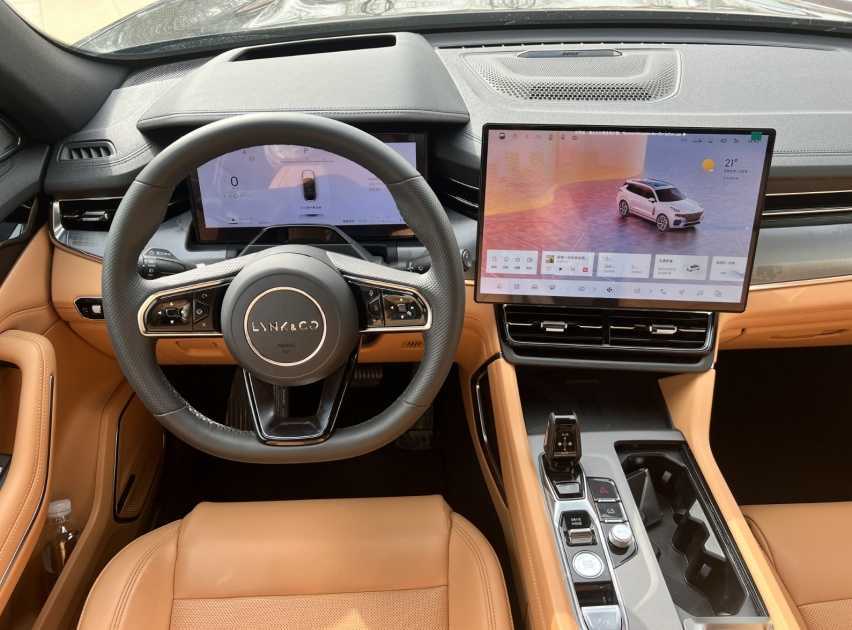 试驾领克新09 EM-P，“冰箱彩电大沙发”全都有，百公里油耗仅1L插图5