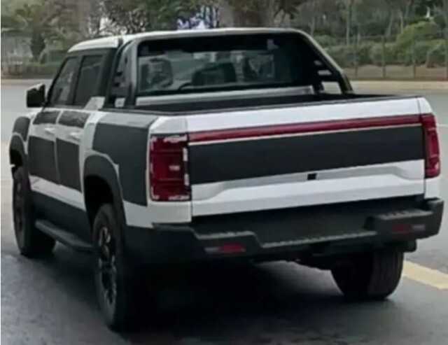 比亚迪皮卡谍照泄露，混动+纯电双动力，科技与实用并存！插图3