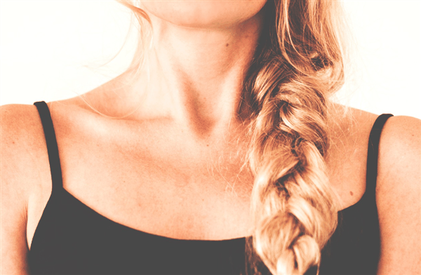 女生唱歌突然跑调查出恶性肿瘤：已成功切除恢复