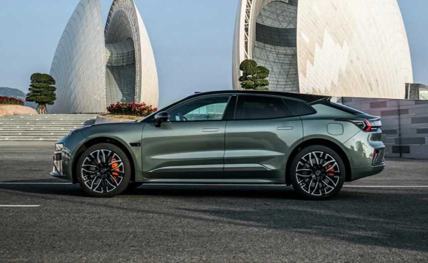 2024款极氪001，26.9万就可以拥有678马力，V12内燃机级别