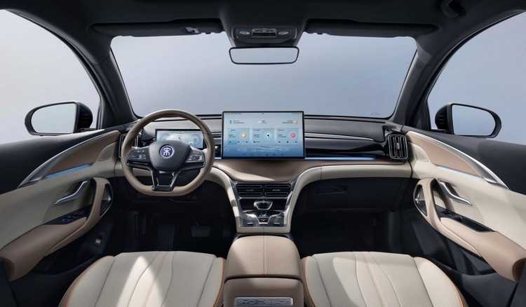 宋又掀桌子？10.98万元起的宋Pro荣耀直接掀掉屋顶！