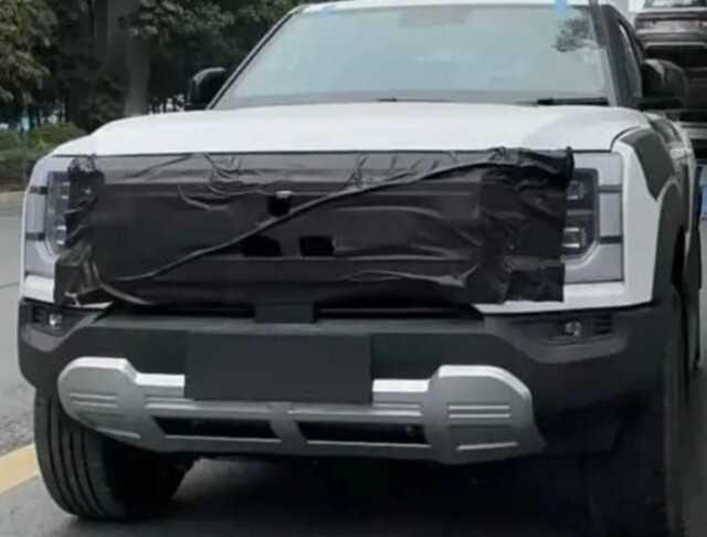 比亚迪皮卡谍照泄露，混动+纯电双动力，科技与实用并存！插图