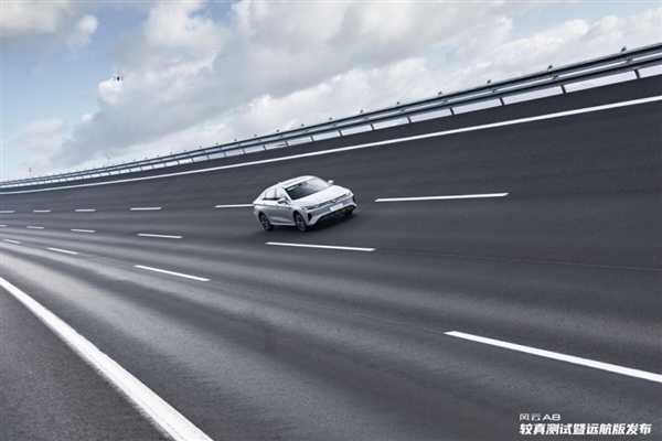 奇瑞挑战混动车失速难题！风云A8馈电180km/h连续行驶1小时