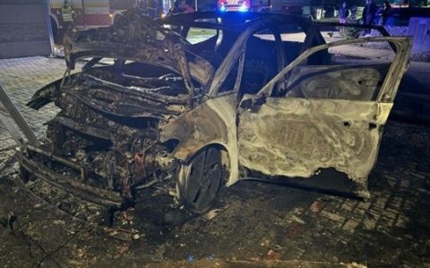 斯洛伐克出现首起电动车起火事件：一大众电车被烧毁