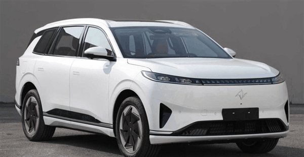 有望3季度推出:东风奕派eπ008内饰谍照公布插图1 有望3季度推出:东风奕派eπ008内饰谍照公布