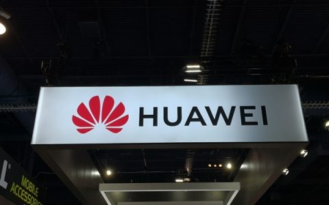 华为2023年全球销售收入7042亿元：净利润870亿元