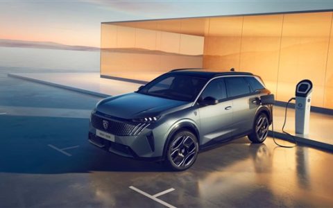 拒绝眯眯眼！全新标致5008家族发布：论设计还得法国人