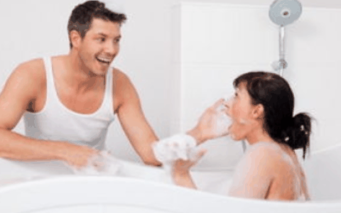 用什么洗澡身上不干?皮肤干燥适合天天洗澡吗