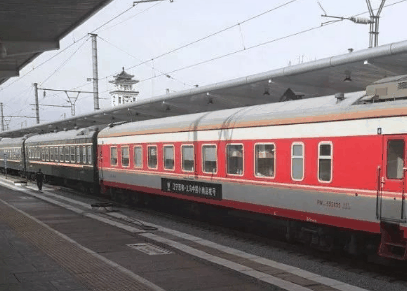 夏天坐火车硬座晚上会冷吗?火车硬座晚上冷怎么办插图1 夏天坐火车硬座晚上会冷吗2