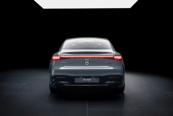 奔驰新款纯电旗舰EQS发布:复古外观,续航大增插图3 奔驰新款纯电旗舰EQS发布:复古外观,续航大增