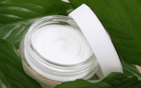 身体素颜霜和防晒霜混合使用可以吗?身体素颜霜和防晒霜可以混在一起用吗