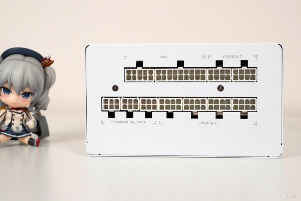 纯白便携 ITX 机箱 九州风神 CH160 试装体验插图6 纯白便携 ITX 机箱 九州风神 CH160 试装体验