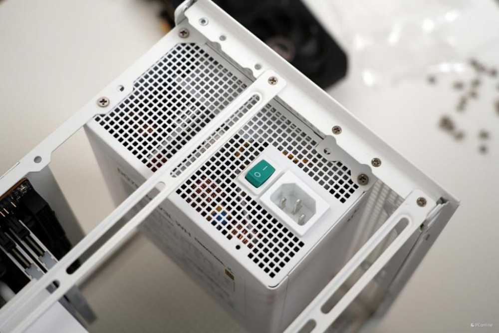 纯白便携 ITX 机箱 九州风神 CH160 试装体验插图24 纯白便携 ITX 机箱 九州风神 CH160 试装体验