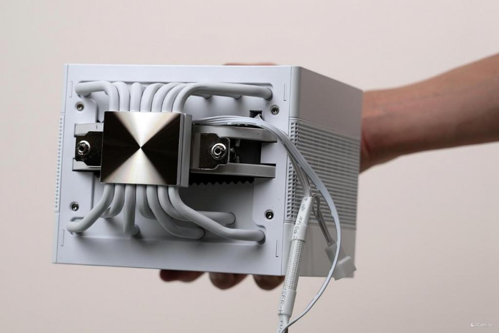 纯白便携 ITX 机箱 九州风神 CH160 试装体验插图21 纯白便携 ITX 机箱 九州风神 CH160 试装体验