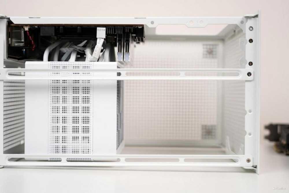 纯白便携 ITX 机箱 九州风神 CH160 试装体验插图23 纯白便携 ITX 机箱 九州风神 CH160 试装体验