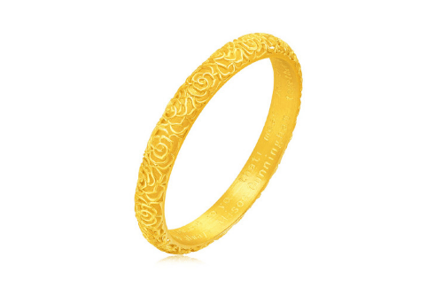 黄金手镯可以戴着洗澡吗?黄金手镯洗澡的时候需要摘吗插图 黄金手镯可以戴着洗澡吗1