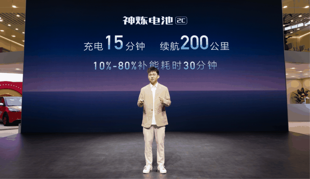 售价7.98-10.98万元，五菱星光共创版双车上市