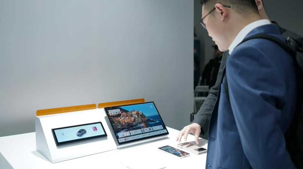 魅族 21 系列手机、MYVU AR 眼镜等产品亮相北京车展，吉利银河星舰将用上 Flyme Auto