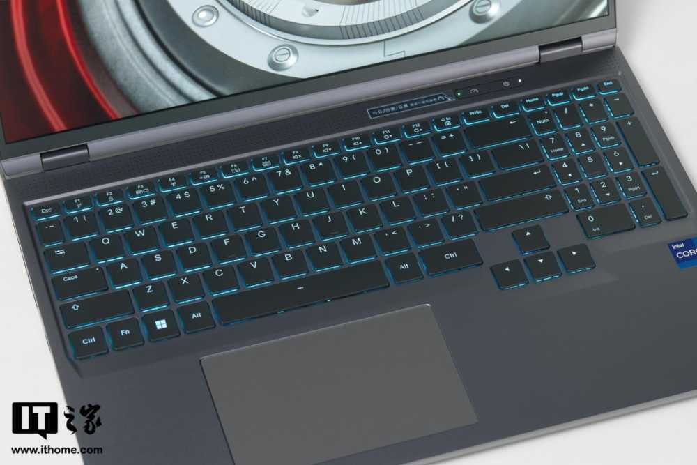 机械革命耀世 16 Pro 游戏本图赏,金属机身,炫彩灯效插图5 机械革命耀世 16 Pro 游戏本图赏,金属机身,炫彩灯效