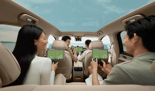 集超高颜值、超强性能于一身!问界新M5在北京车展爆火插图6 集超高颜值、超强性能于一身!问界新M5在北京车展爆火