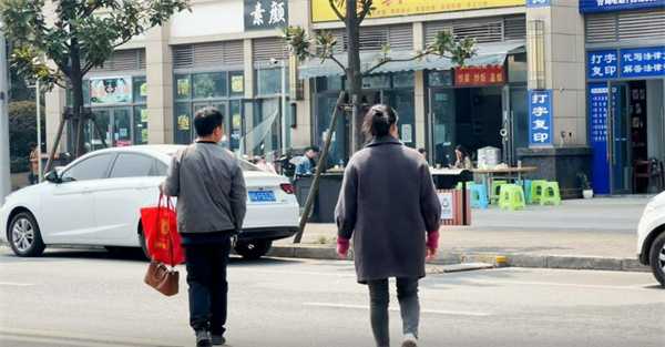 采耳店主回应强制执行申请被撤回：希望首犯不罚