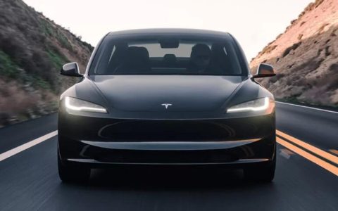 特斯拉官宣无人出租车后股价大涨 投资将超一百亿美元