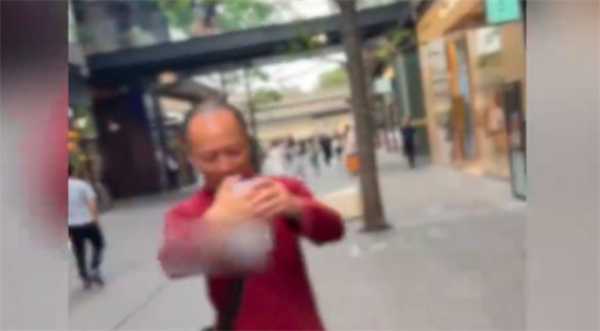 太古里众男性怼脸疯狂跟拍引路人不适 官方尚未发声