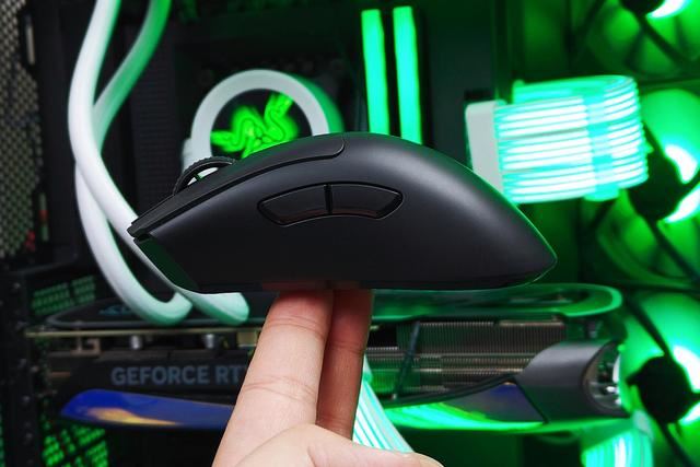 炼狱蝰蛇V3怎么样? 雷蛇炼狱蝰蛇V3专业版鼠标体验测评插图16