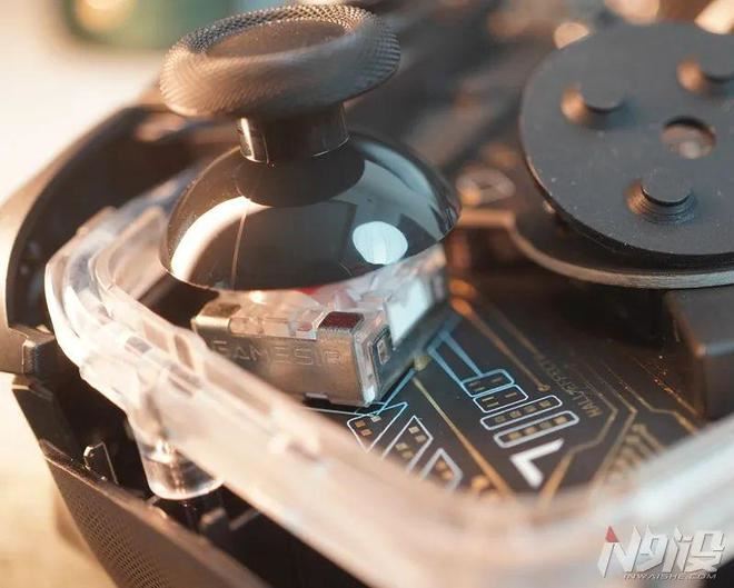 炫彩光效和原版XBOX手柄握感的游戏利器 小鸡影舞者手柄拆解评测插图18