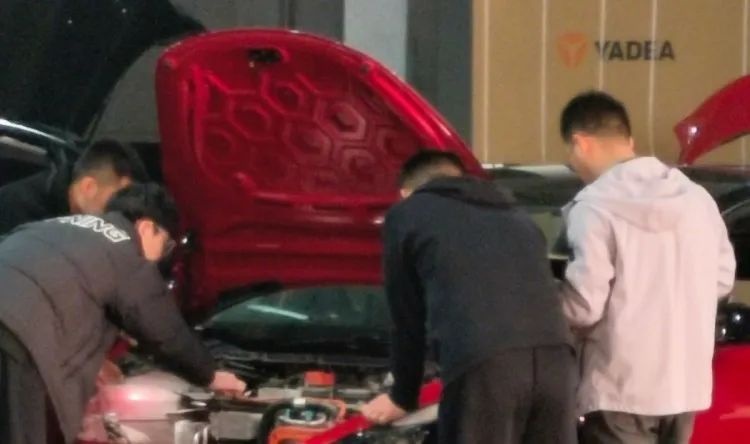 雅迪造车:两轮车商不配有“汽车梦”?插图2 雅迪造车:两轮车商不配有“汽车梦”?插图2