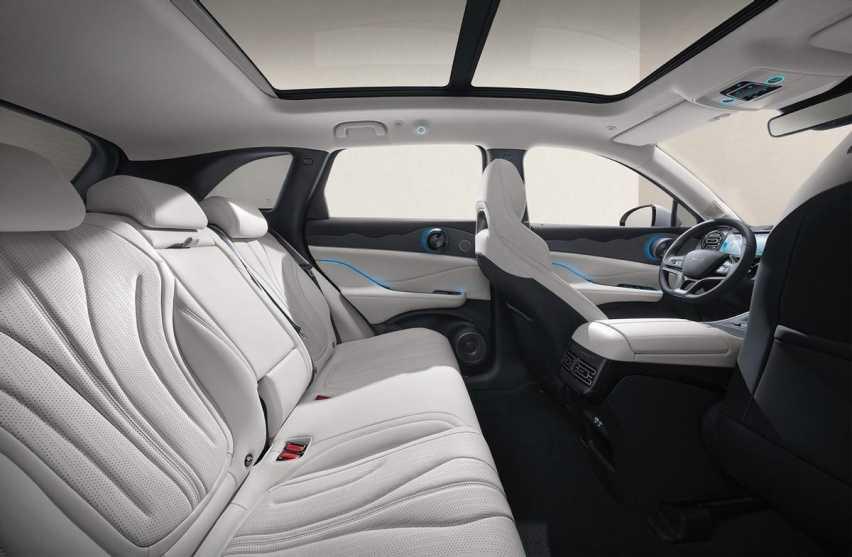 价格降幅惊人,配置全面升级!比亚迪护卫舰07荣耀版17.98万元起售!插图3 价格降幅惊人,配置全面升级!比亚迪护卫舰07荣耀版17.98万元起售!