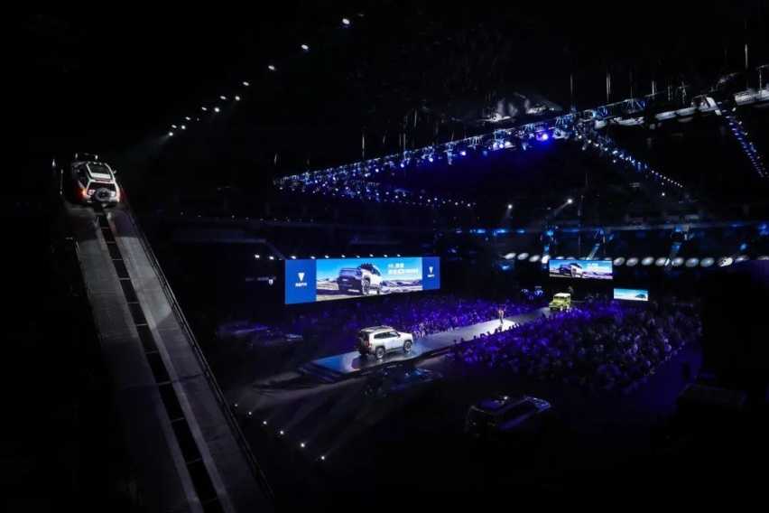 【E汽车】深蓝超级增程2.0技术进化 全新重磅车型深蓝G318亮相