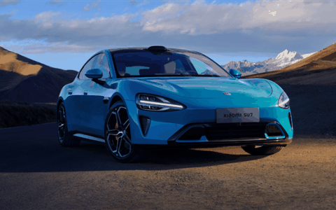 小米SU7碰撞时 车外的人能拉开车门吗 小爱同学这样回答