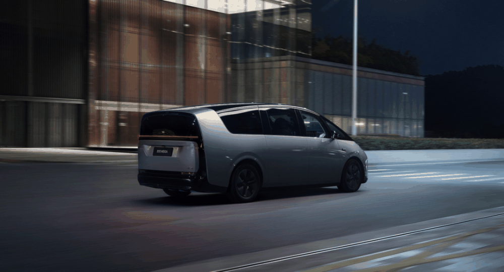 ​理想MEGA，称霸50万+市场还有戏么？